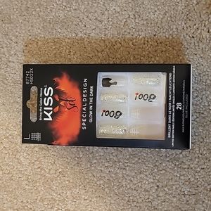 Kiss Long Glow In The Dark Halloween Nails